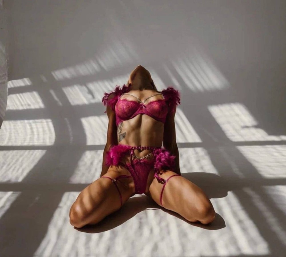 Индивидуалка Анжела фото № 2 в городе Великий Новгород