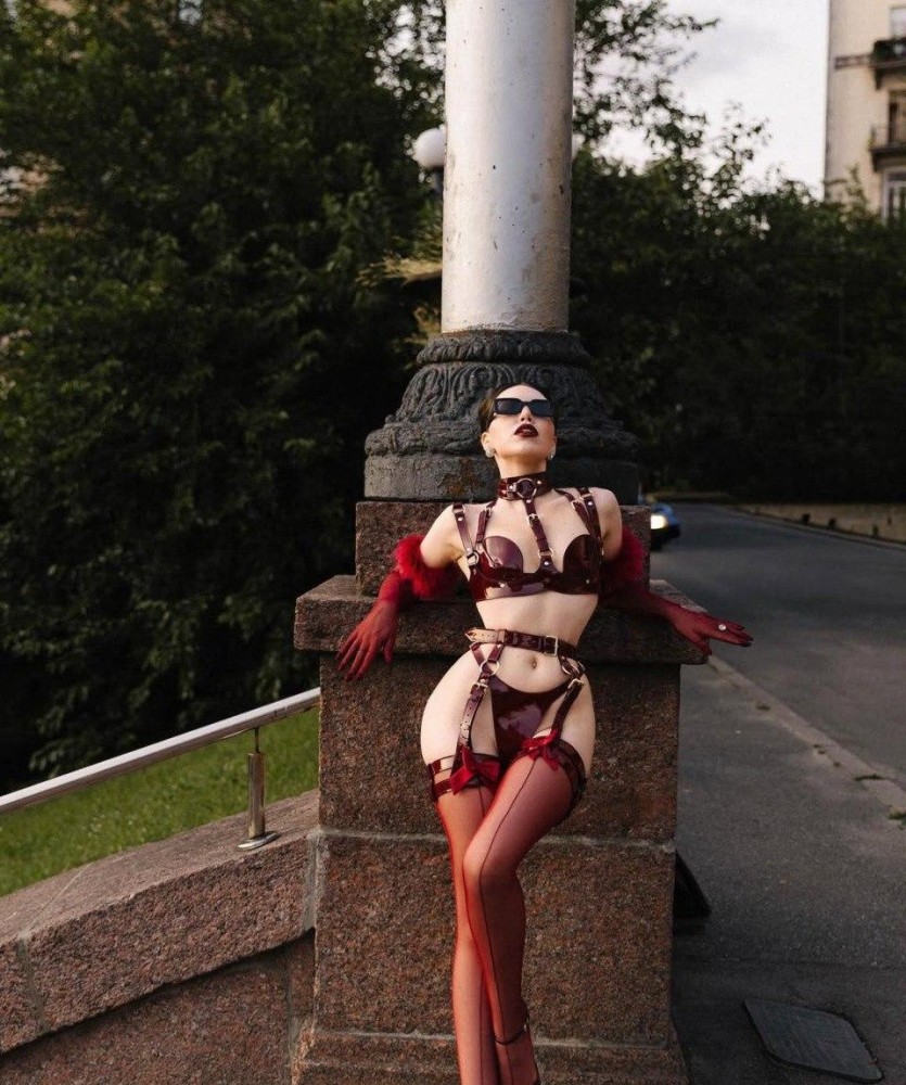 Индивидуалка Эммочка фото № 2 в городе Великий Новгород