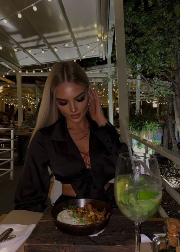 Индивидуалка Аделина фото № 2 в городе Великий Новгород