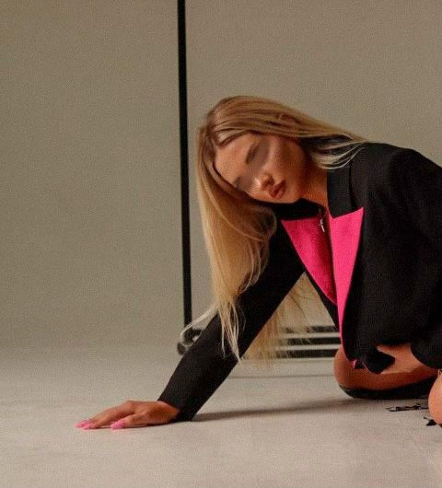 Индивидуалка Аделина фото № 2 в городе Великий Новгород